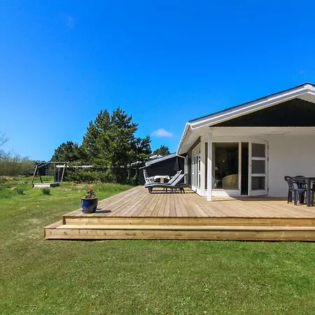 Aimo - 1-8km From The Sea By Interhome *