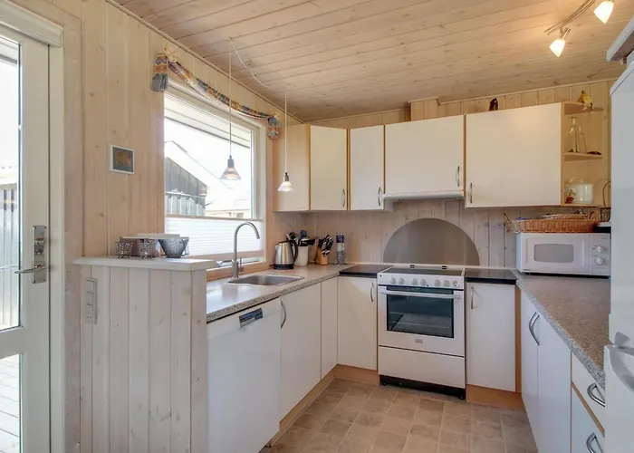 Aimo - 1-8km From The Sea By Interhome Feriehus